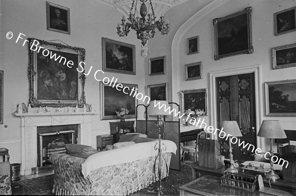 SHELTON ABBEY SMALL DINING ROOM